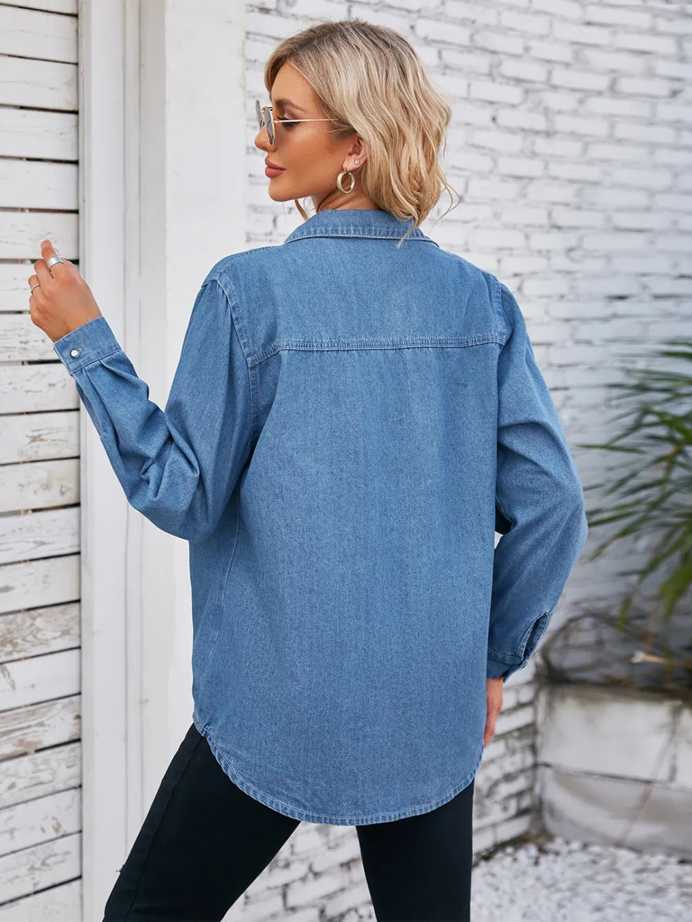 Zeitlose Damen Jeansjacke -  Klassischer Schnitt